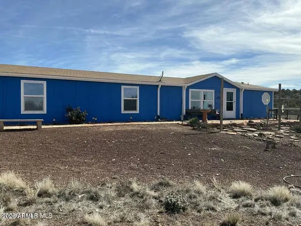 1505 W BERNADINES Way, Ash Fork, AZ 86320