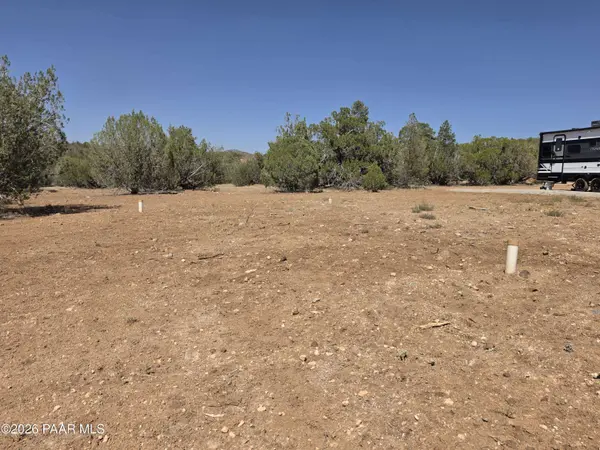 000 Elk LN, Seligman, AZ 86337