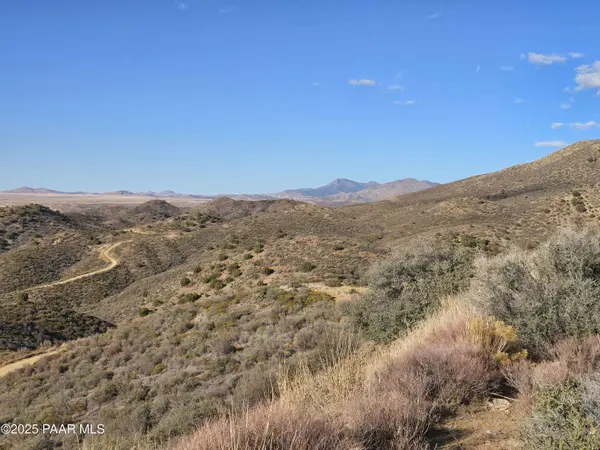 000 E White DR, Dewey-humboldt, AZ 86327