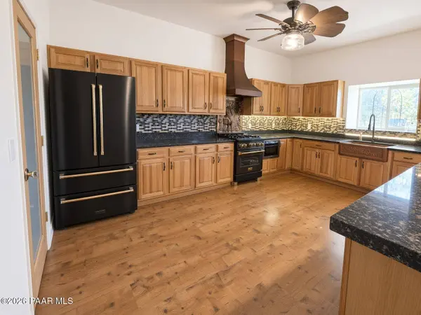 33425 W Cowboy Clint WAY, Seligman, AZ 86337
