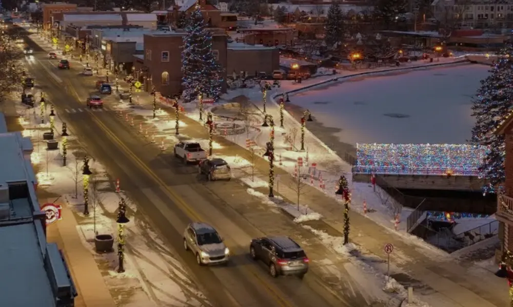 Brighton’s Holiday Glow: Why Living in Downtown Brighton Feels Like a Hallmark Movie