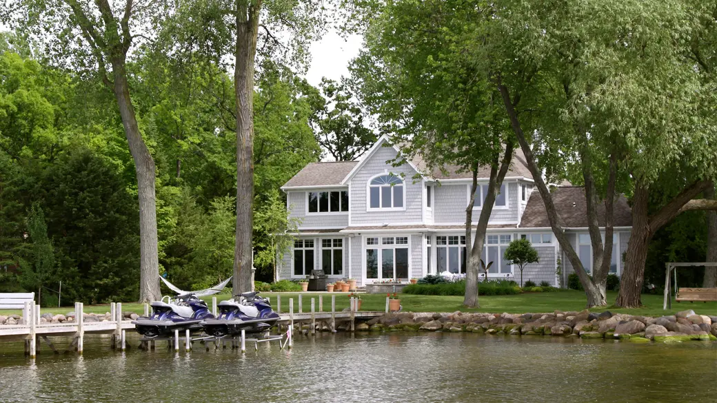 Waterfront Homes in Livingston County, MI: What Buyers Need to Know Before You Buy
