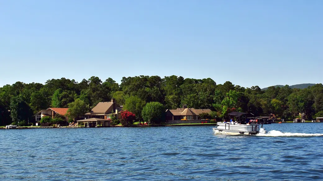 Best Lakes to Live On in Livingston County, Michigan