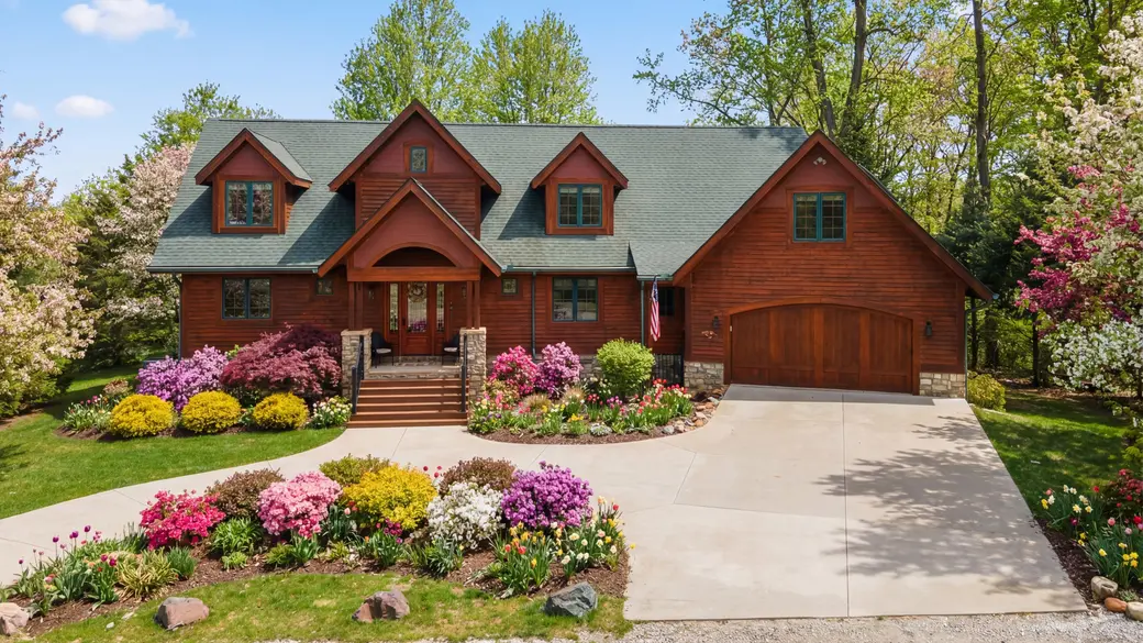 Brighton MI Realtor Reviews: What Clients Say About Working With Pat Lotz Real Estate Group