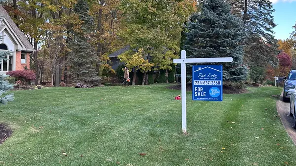 TOP REALTORS IN LIVINGSTON COUNTY, MI: MEET THE PAT LOTZ REAL ESTATE GROUP,Pat Lotz