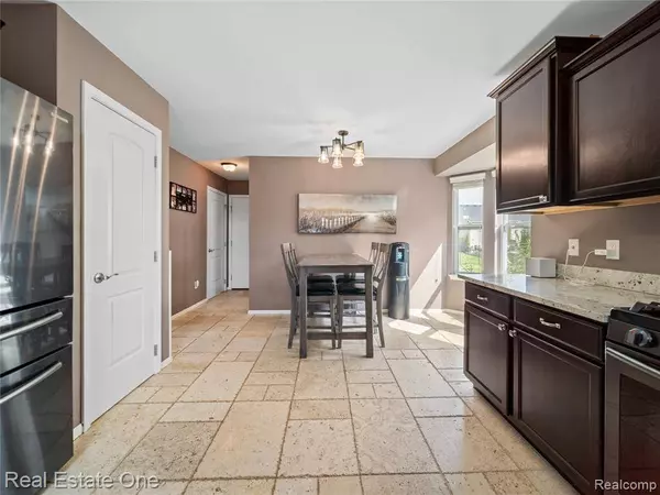 1604 White Blossom Lane, Oceola Twp, MI 48843