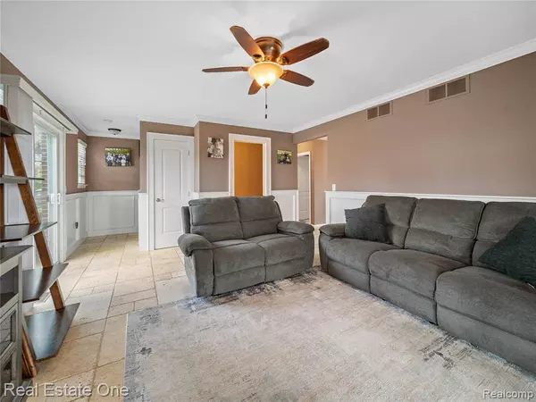 1604 White Blossom Lane, Oceola Twp, MI 48843