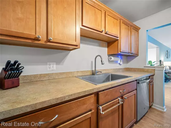 4259 Deeside Drive, Brighton, MI 48116