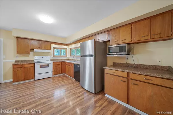 330 Harvard Drive, Oceola Twp, MI 48843