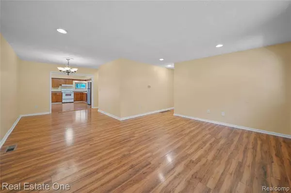 330 Harvard Drive, Oceola Twp, MI 48843