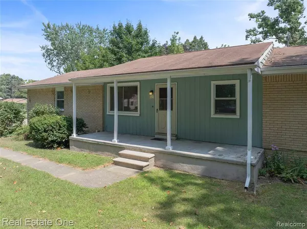 330 Harvard Drive, Oceola Twp, MI 48843