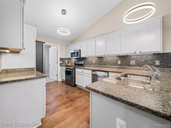 1907 Genoa Circle, Genoa Twp, MI 48843