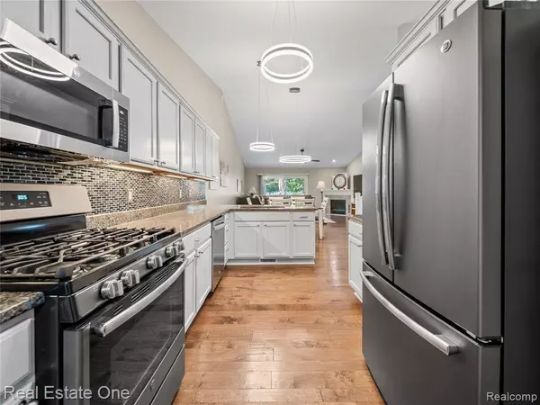 1907 Genoa Circle, Genoa Twp, MI 48843