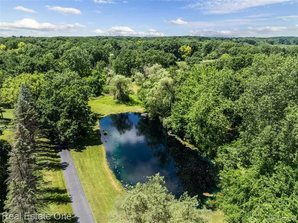 5336 Kensington Road, Brighton Twp, MI 48114