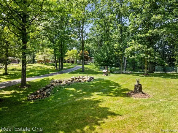 5336 Kensington Road, Brighton Twp, MI 48114