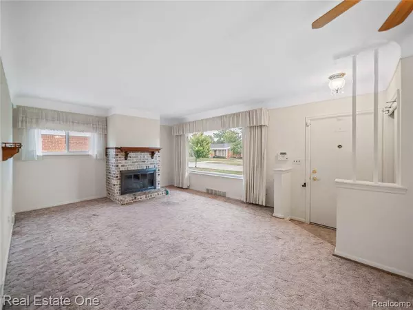 8157 Gary Avenue, Westland, MI 48185