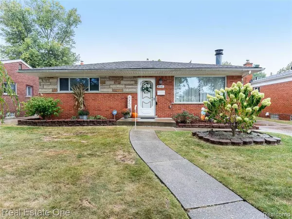 8157 Gary Avenue, Westland, MI 48185