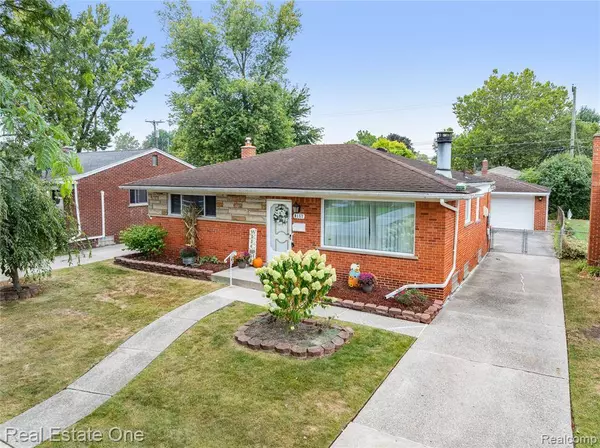 8157 Gary Avenue, Westland, MI 48185