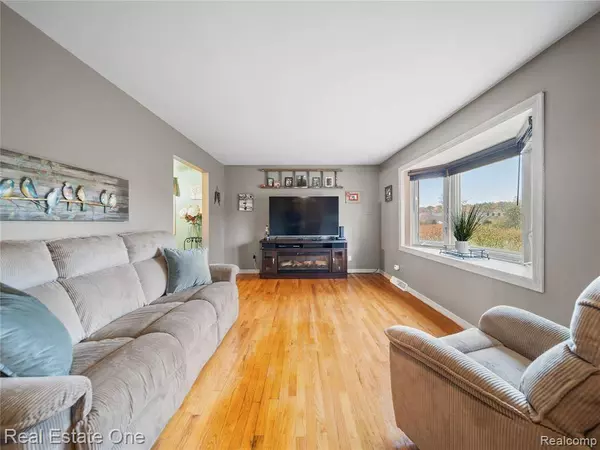 8789 Fieldcrest Drive, Green Oak Twp, MI 48116