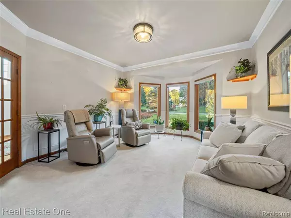 2044 Pine Hollow Trail, Brighton Twp, MI 48114