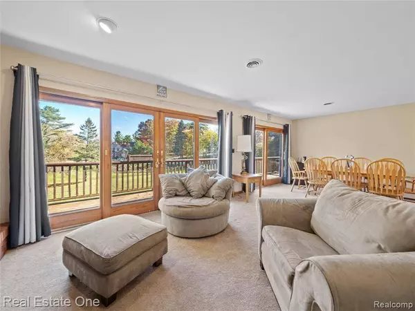 9755 Annabelle Court, Green Oak Twp, MI 48178