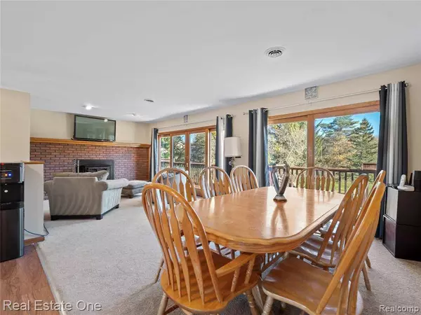 9755 Annabelle Court, Green Oak Twp, MI 48178