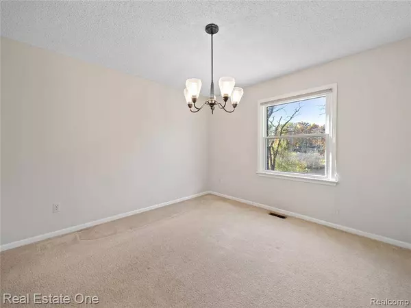 4798 Kenicott Trail, Brighton Twp, MI 48114