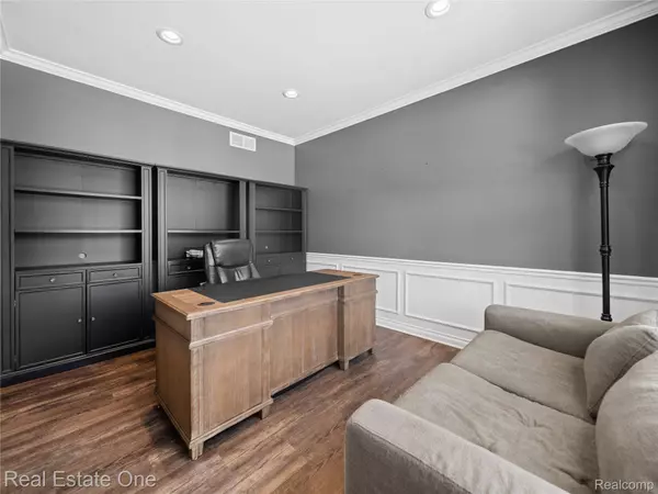 2560 Buckhead DR, Brighton, MI 48114