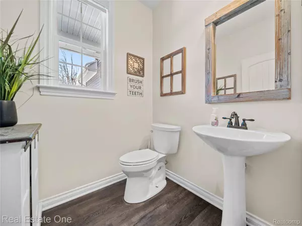 2560 Buckhead DR, Brighton, MI 48114