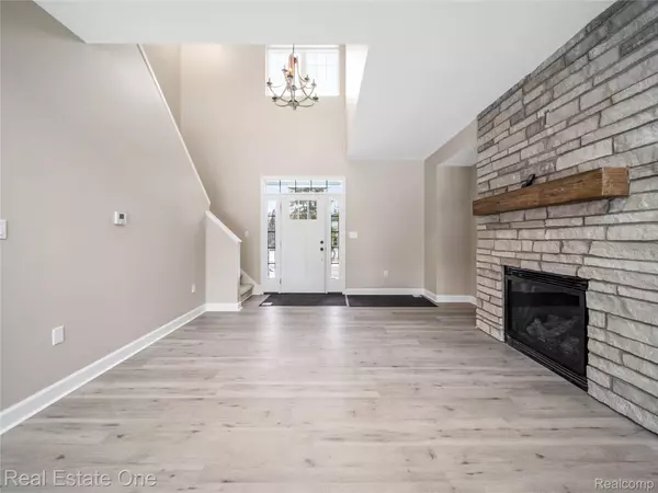 8527 Mystic Pines CT, Pinckney, MI 48169