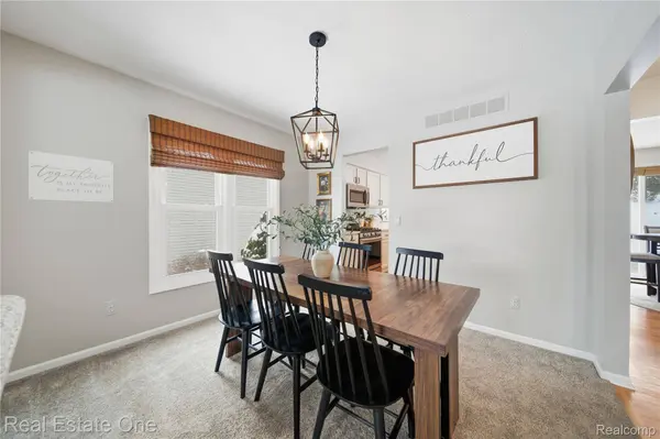 1013 Peppergrove DR, Brighton, MI 48116