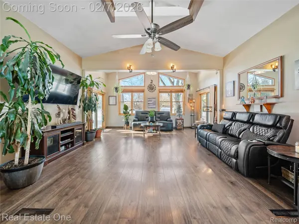 1850 Hickory Hollow LN, Dexter, MI 48130