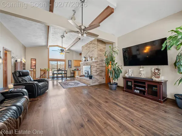 1850 Hickory Hollow LN, Dexter, MI 48130