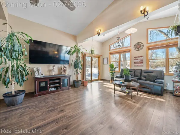 1850 Hickory Hollow LN, Dexter, MI 48130