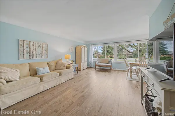 5388 Daniel DR, Brighton Township, MI 48114