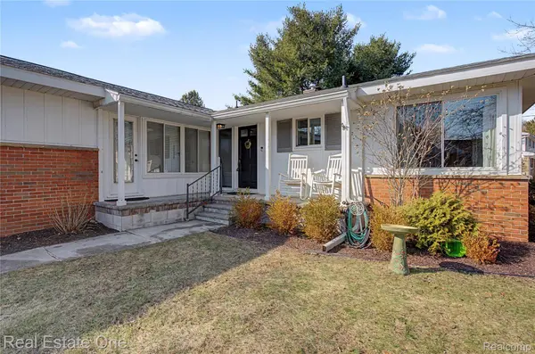 5388 Daniel DR, Brighton Township, MI 48114