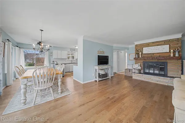 5388 Daniel DR, Brighton Township, MI 48114