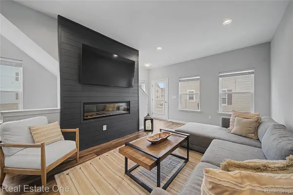 537 Anne AVE, Brighton, MI 48116