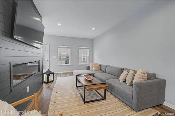 537 Anne AVE, Brighton, MI 48116