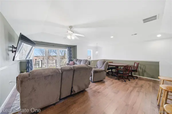 4113 Hampton Ridge BLVD, Genoa Township, MI 48843