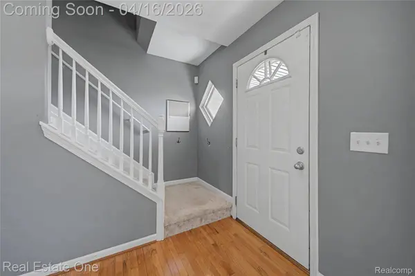 439 Brentwood DR, Pinckney Village, MI 48169