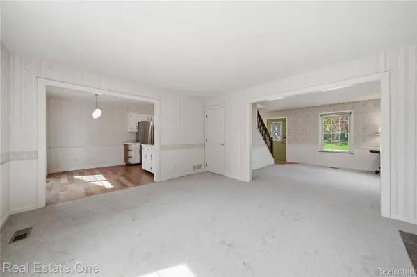 10385 Elizabeth ST, Pinckney Village, MI 48169