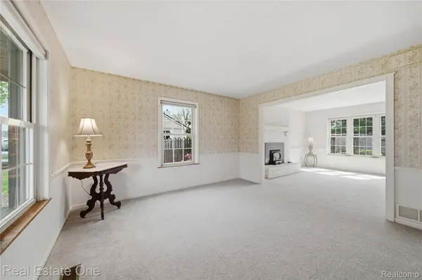 10385 Elizabeth ST, Pinckney Village, MI 48169