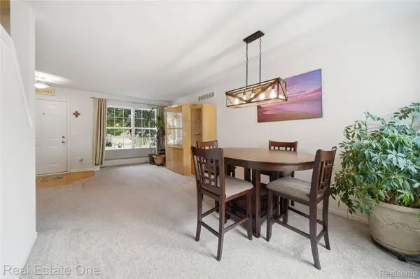 8576 Barrington DR, Superior Charter Township, MI 48198
