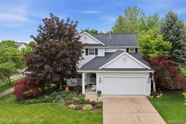 8576 Barrington DR, Superior Charter Township, MI 48198