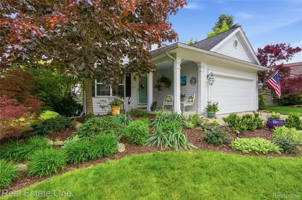 8576 Barrington DR, Superior Charter Township, MI 48198