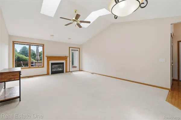 1214 Mountain Ash DR, Brighton, MI 48116