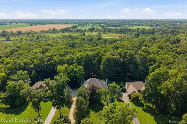 472 Timbermill LN, Marion Township, MI 48843