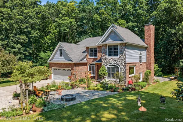 8450 Merrill RD, Webster Township, MI 48189