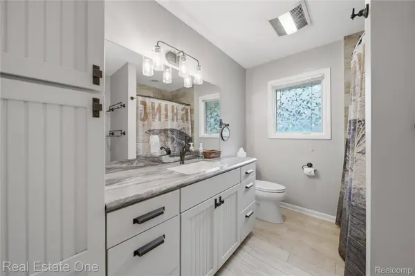 2939 Tamarack Lake DR, Hamburg Township, MI 48169